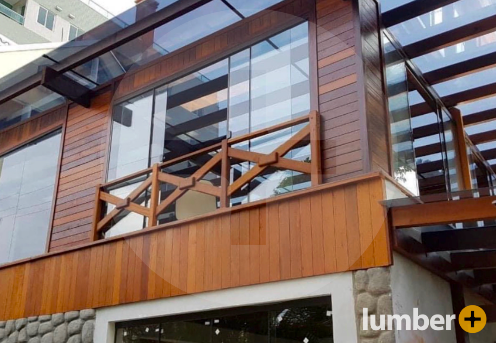 Two-tone Wall cladding on the outside of a retail office space. 